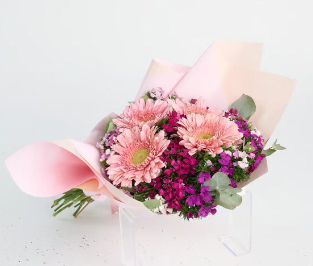 Lila Bukette Pembe Gerberalar ve Hüsnüyusuflar - Naturel Çiçekçilik
